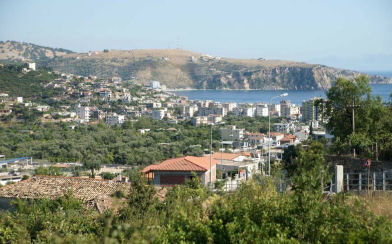 Έκκληση από την ομογένεια να προστατευθούν οι ελληνικές περιουσίες στη Χειμάρρα