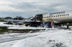 Μόσχα: Το αεροσκάφος χτυπήθηκε από κεραυνό, υποστηρίζουν επιβάτες της μοιραίας πτήσης