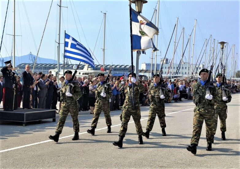 Με υψηλό φρόνημα και λαμπρότητα η παρέλαση στο Βόλο