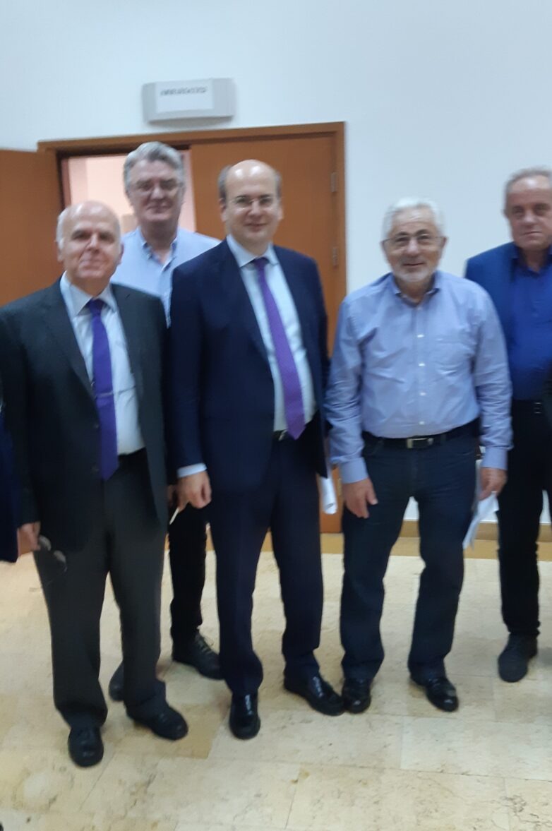 Συνάντηση συντονιστών Αποκεντρωμένων Διοικήσεων με τον υπουργό Περιβάλλοντος & Ενέργειας Κωνσταντίνο Χατζηδάκη 