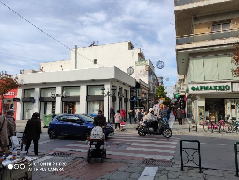 Μέχρι το απόγευμα ανοικτή σήμερα και αύριο η αγορά του Βόλου