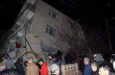 Ισχυρός σεισμός 6,8 Ρίχτερ στην ανατολική Τουρκία – Τουλάχιστον 14 νεκροί και 300 τραυματίες