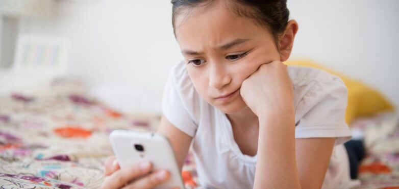 Μεγαλώνοντας παιδιά χωρίς κινητά