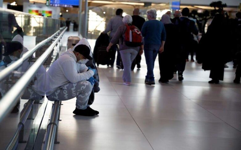 Κορωνοϊός: Υπό περιορισμό 1.500 άνθρωποι που είχαν εγκλωβιστεί στο αεροδρόμιο της Κωνσταντινούπολης