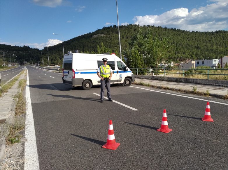 Aναστροφή  IX στη  Λεωφόρο Αθηνών  και σύγκρουση