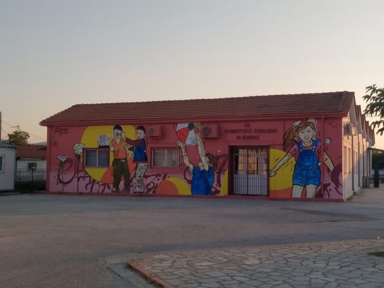Δύο νέες τοιχογραφίες στην πόλη του Βόλου από την UrbanAct