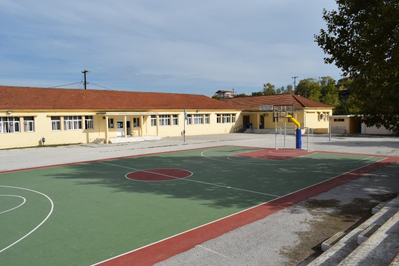 Παραδόθηκε το 2ο από τα τρία γήπεδα μπάσκετ Δήμου Ρήγα Φεραίου