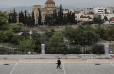 Επιστροφή στο lockdown με τη χώρα στο «κόκκινο»