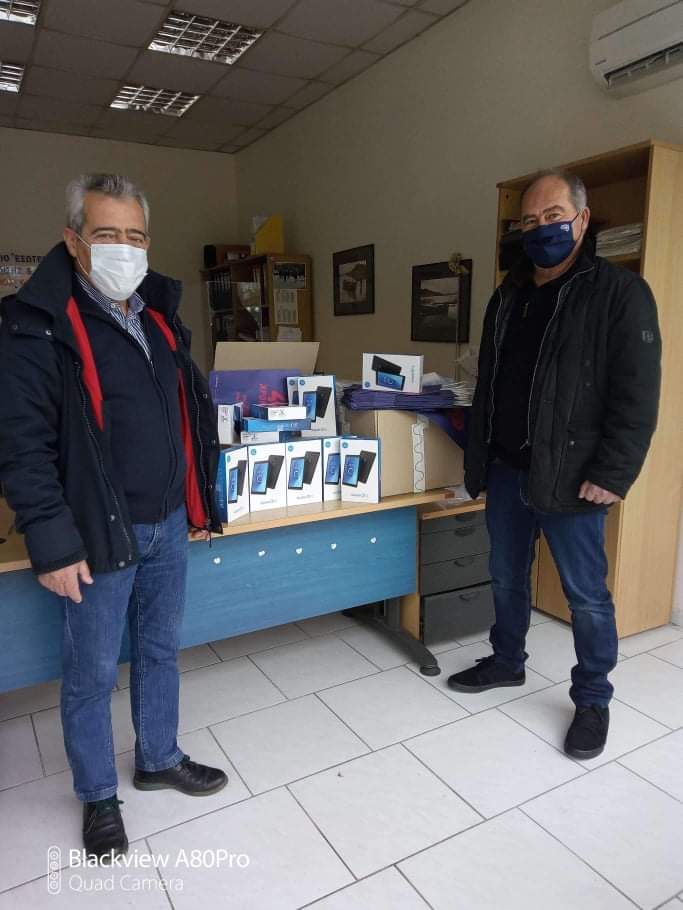 Tablets διατέθηκαν στις σχολικές μονάδες του Δήμου Ρήγα Φεραίου