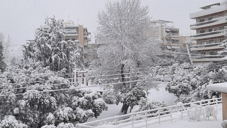 «Μήδεια»: Διακοπές ρεύματος σε 100.000 νοικοκυριά σε όλη τη χώρα