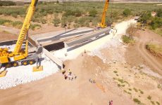 Ολοκληρώνεται η νέα γέφυρα στο Χολόρεμα Αλμυρού