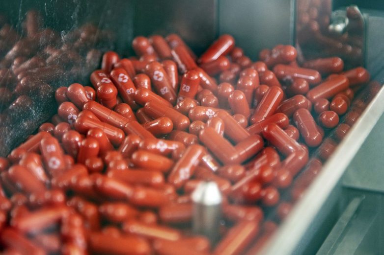 ΗΠΑ: Η Merck ζητεί έγκριση για το χάπι κατά του κορωναϊού