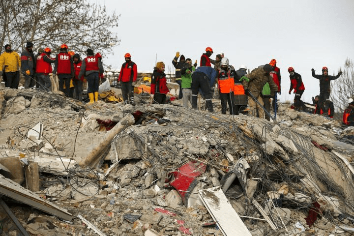 Σεισμός στην Τουρκία: Ο πόνος δίνει τη θέση του στον θυμό και την απογοήτευση