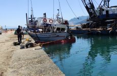 Ανελκύστηκε το αλιευτικό καΐκι στον Πλατανιά Νοτίου Πηλίου